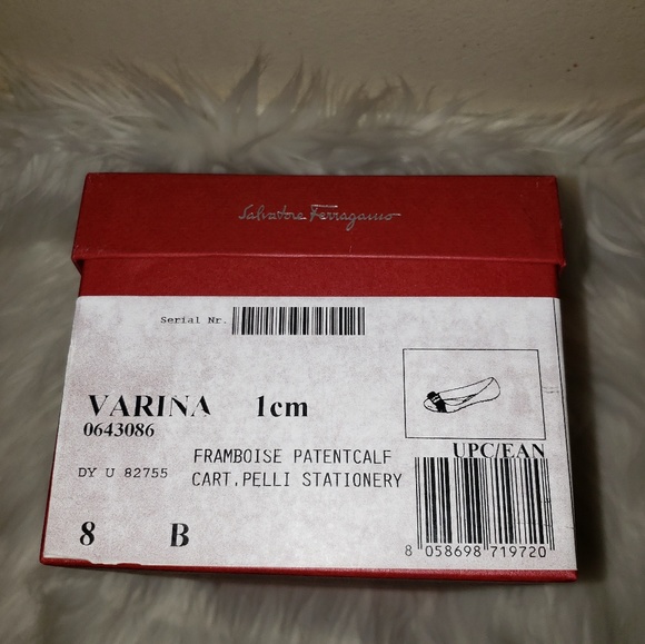 SALVATORE FERRAGAMO VARINA PATENT LEATHER FLATS - Picture 8 of 8